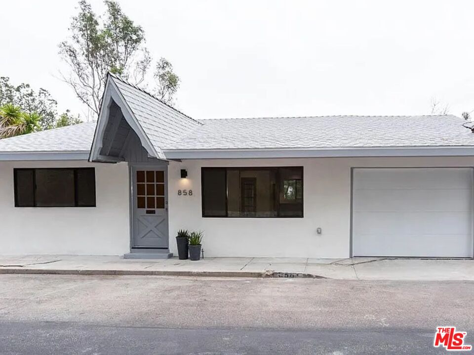 Property photo for 858 Oneonta Dr, Los Angeles, CA