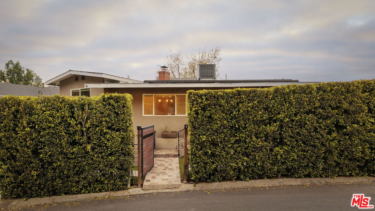 Property photo for 2882 Palmer Dr, Los Angeles, CA