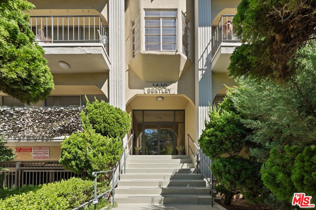 Property photo for 1410 S Bentley Ave, #304, Los Angeles, CA
