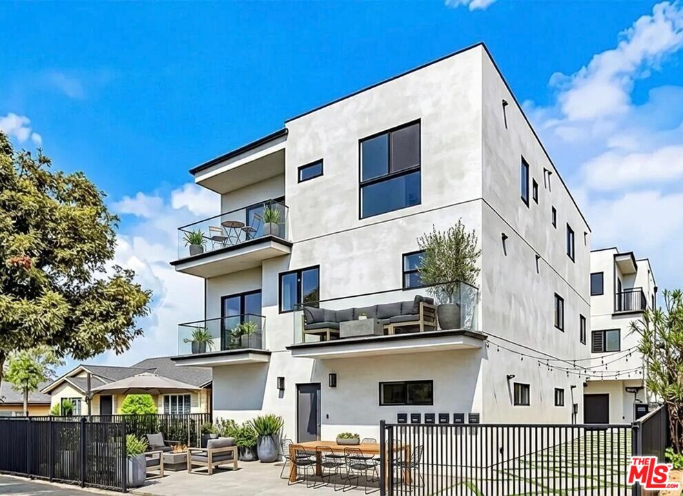 Property photo for 4703 Saturn St, Los Angeles, CA