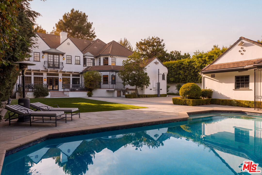 Property photo for 628 N Sierra Dr, Beverly Hills, CA