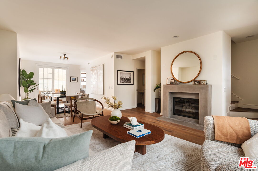 Property photo for 942 14th St, #3, Santa Monica, CA