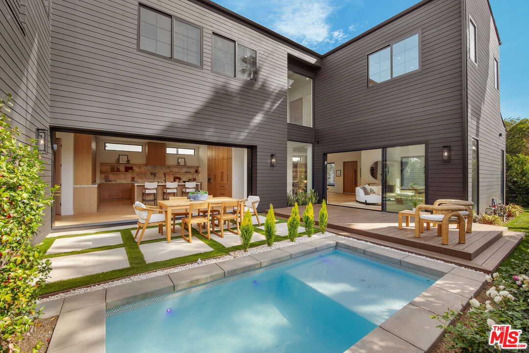 Property photo for 1500 Louella Ave, Venice, CA