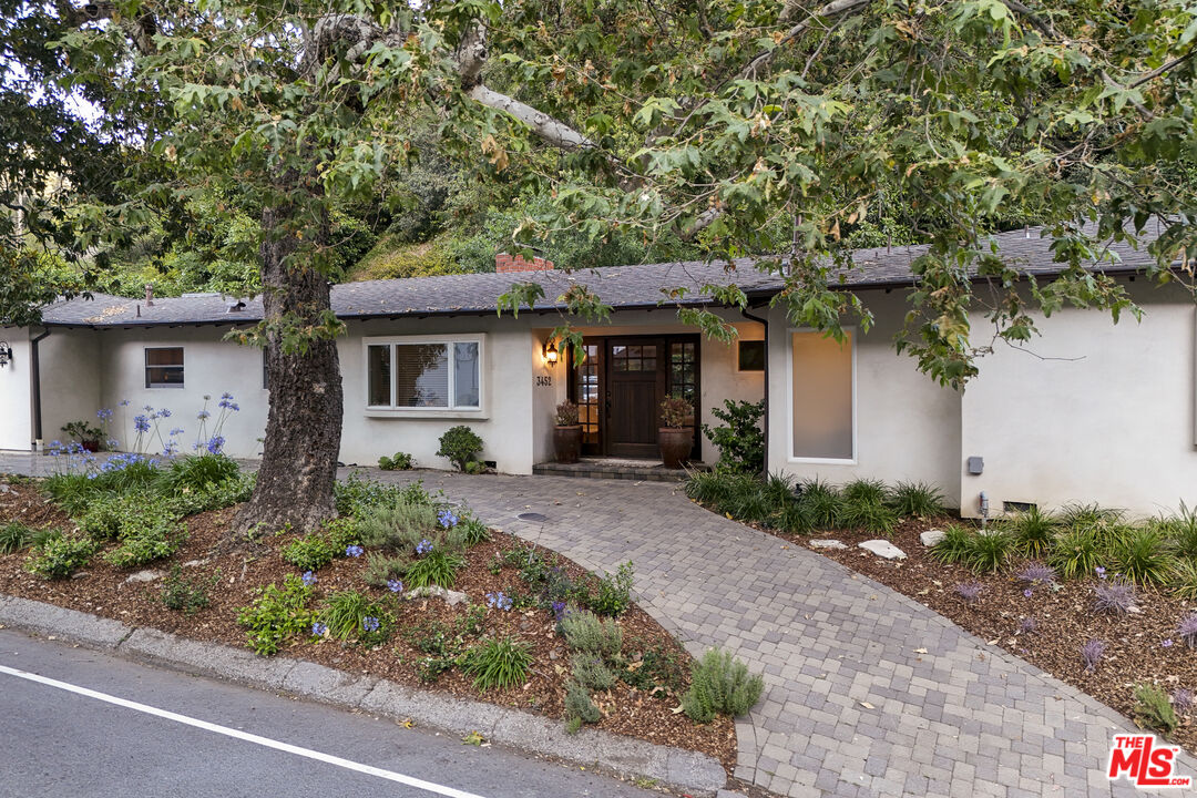 Property photo for 3452 Mandeville Canyon Rd, Los Angeles, CA
