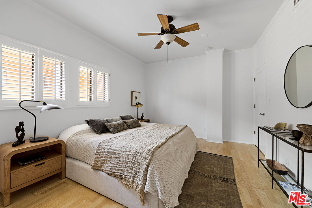 828 N Hudson Ave, #214, Los Angeles, CA 90038 828 N Hudson Ave, #214, Los Angeles, CA 90038