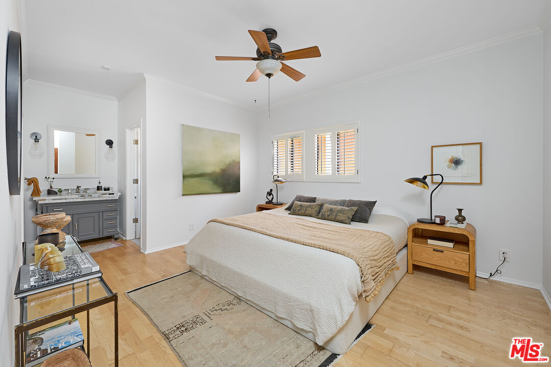 828 N Hudson Ave, #214, Los Angeles, CA 90038 828 N Hudson Ave, #214, Los Angeles, CA 90038