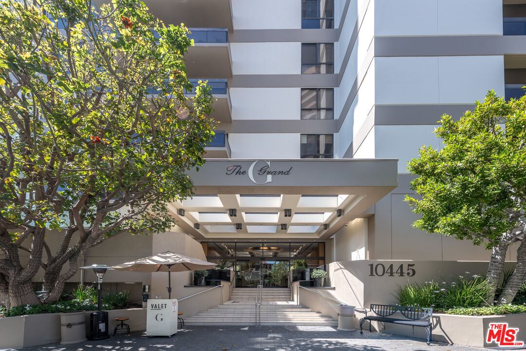 Property photo for 10445 Wilshire Blvd, #406, Los Angeles, CA