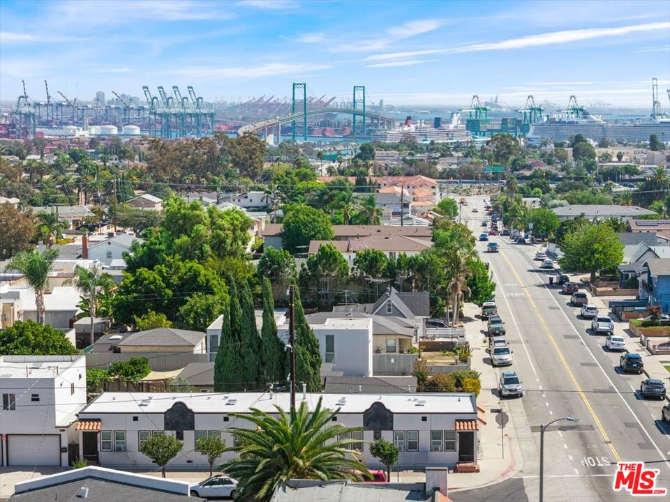 Property photo for 980 W Summerland Ave, San Pedro, CA