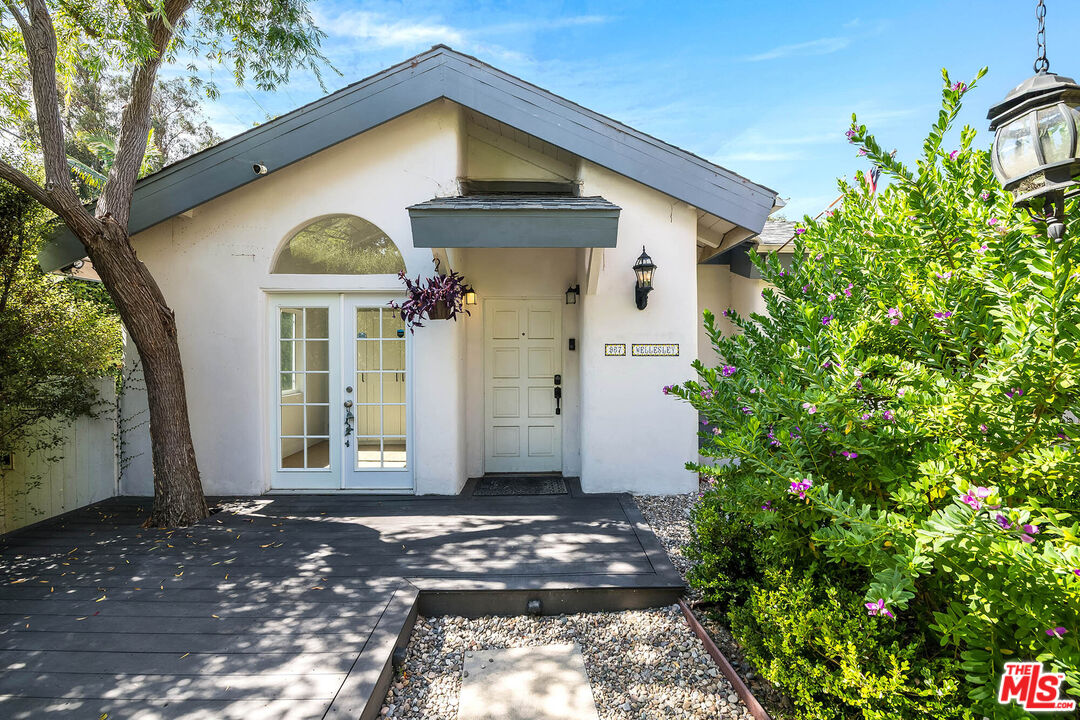 Property photo for 967 Wellesley Ave, Los Angeles, CA