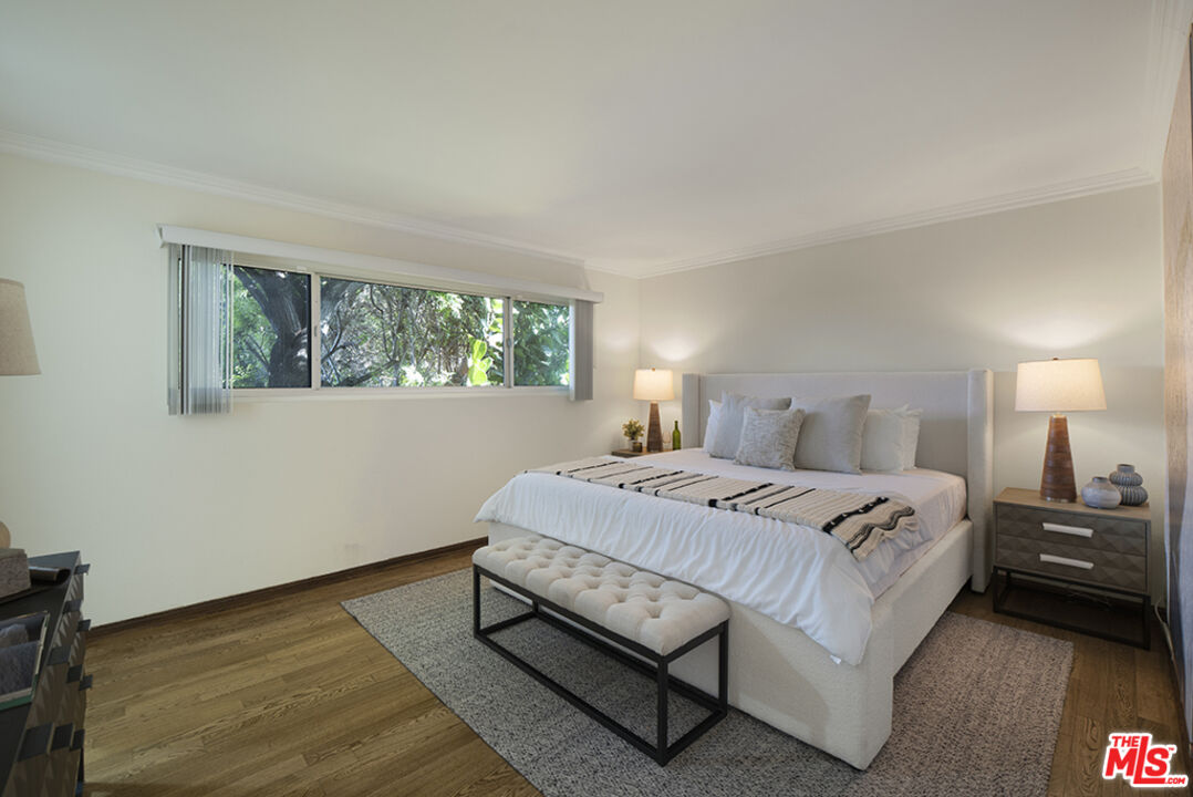 525 N Sycamore Ave, #306, Los Angeles, CA 90036 525 N Sycamore Ave, #306, Los Angeles, CA 90036