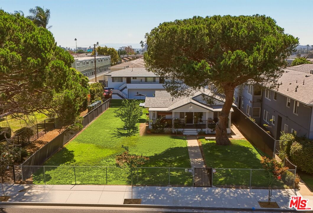 Property photo for 831 Centinela Ave, Inglewood, CA