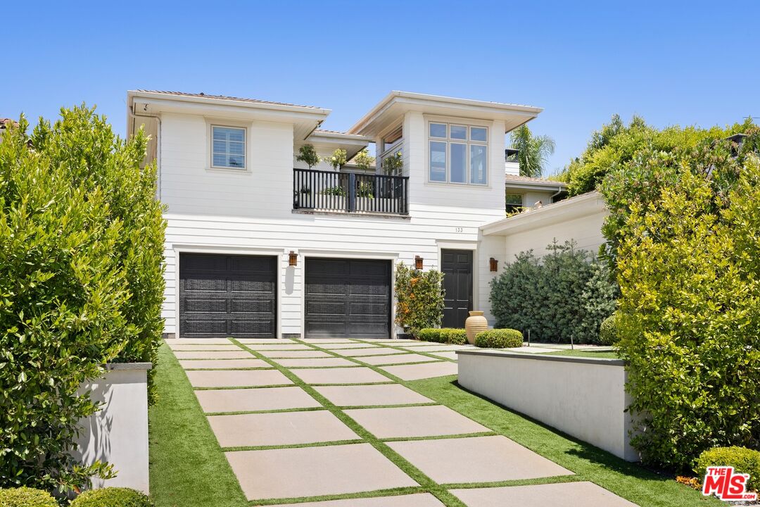 Property photo for 133 17th St, Santa Monica, CA
