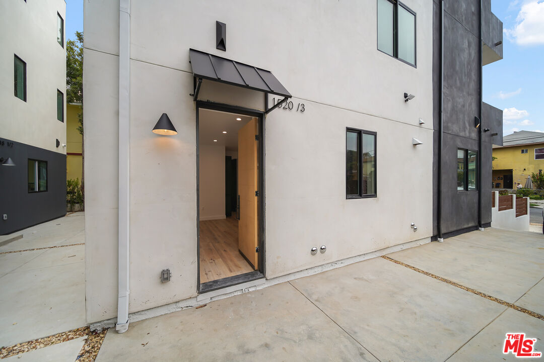 Property photo for 1520 Magnolia Ave, #UNIT C, Los Angeles, CA