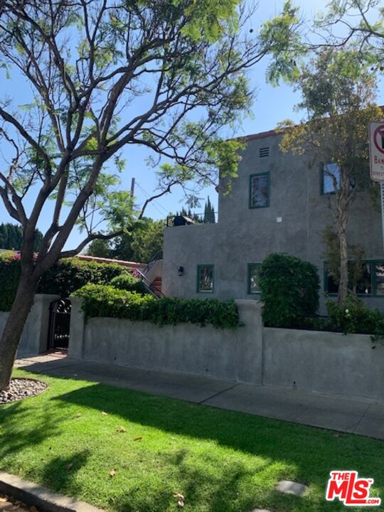 Property photo for 8585 AIRDROME ST, Los Angeles, CA