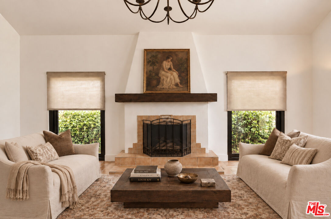 Property photo for 439 N La Jolla Ave, Los Angeles, CA
