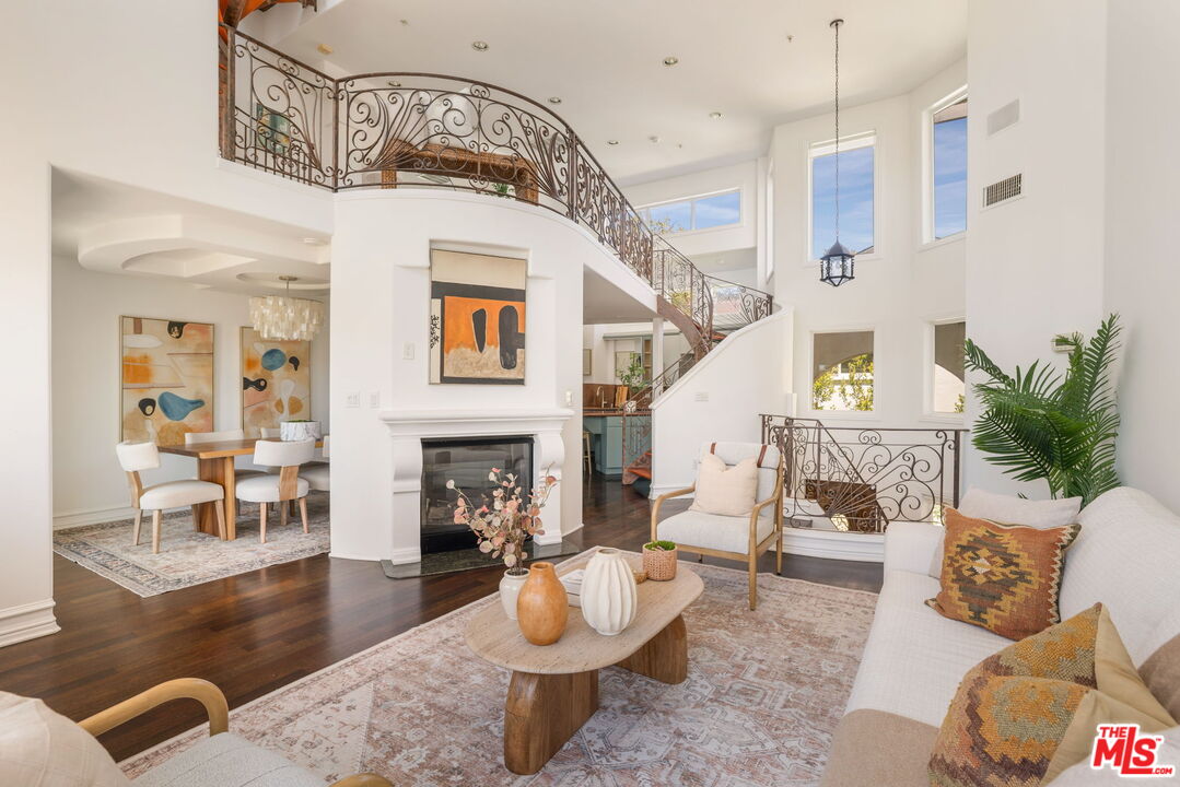 Property photo for 2922 Montana Ave, #B, Santa Monica, CA