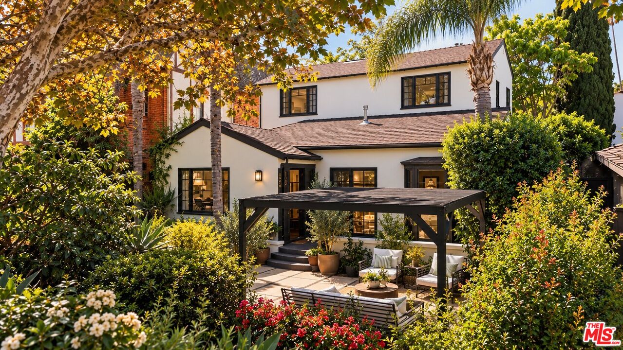 Property photo for 1207 S Orange Dr, Los Angeles, CA