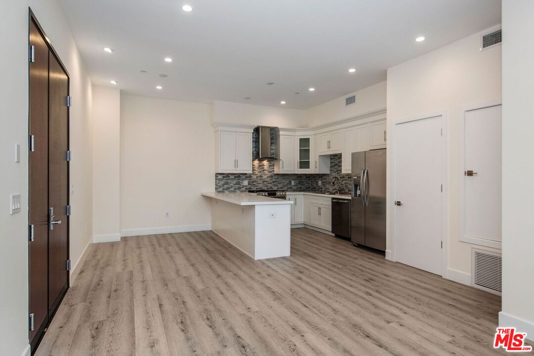 Property photo for 1237 S Holt Ave, #305, Los Angeles, CA