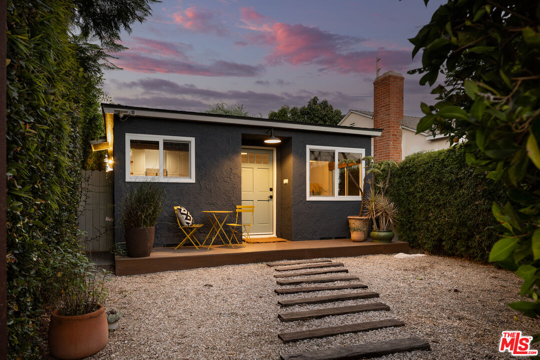 Property photo for 1938 Walgrove Ave, Los Angeles, CA