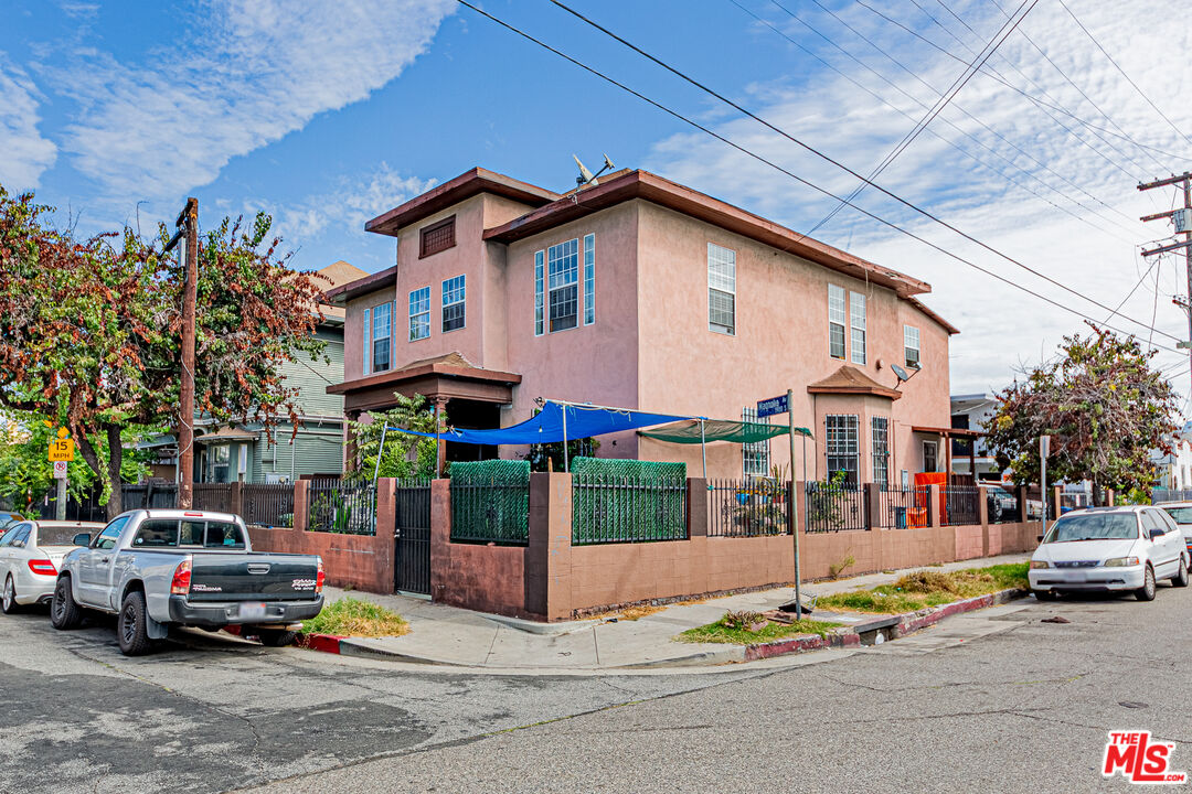 Property photo for 1956 Magnolia Ave, Los Angeles, CA