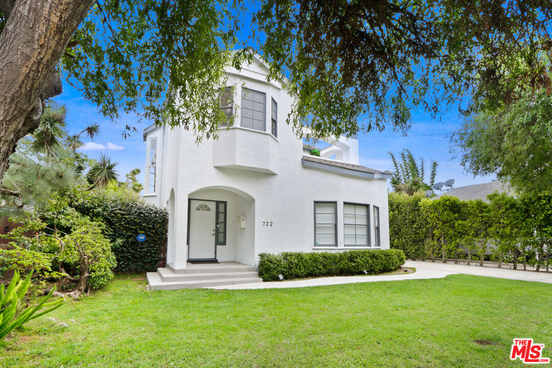 Property photo for 722 Kensington Rd, Santa Monica, CA