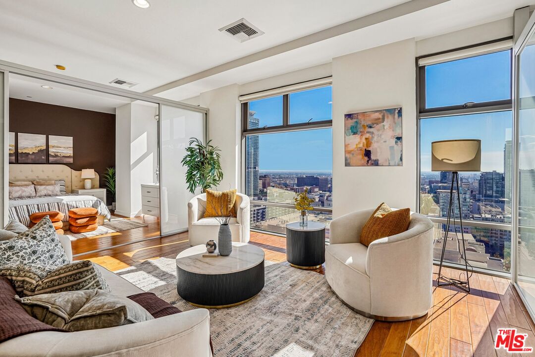 Property photo for 801 S Grand Ave, #1712, Los Angeles, CA