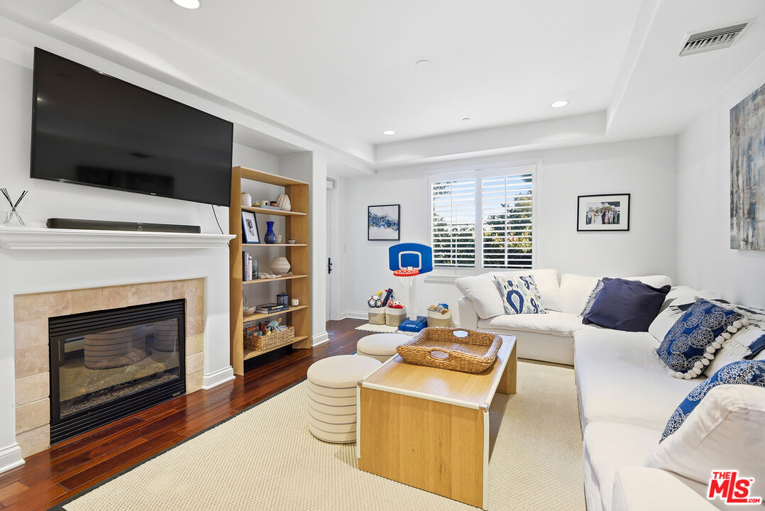 Property photo for 12975 Agustin Pl, #134, Playa Vista, CA