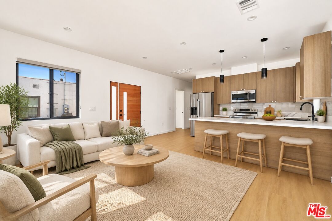 Property photo for 1616 1/2 Hauser Blvd, Los Angeles, CA
