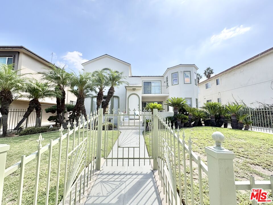 Property photo for 1450 S Hayworth Ave, Los Angeles, CA