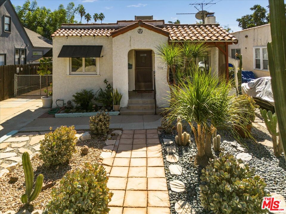 Property photo for 3028 Ingledale Ter, Los Angeles, CA