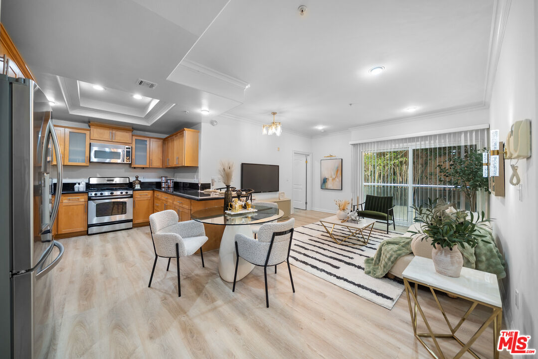 Property photo for 1128 S Serrano Ave, #104, Los Angeles, CA