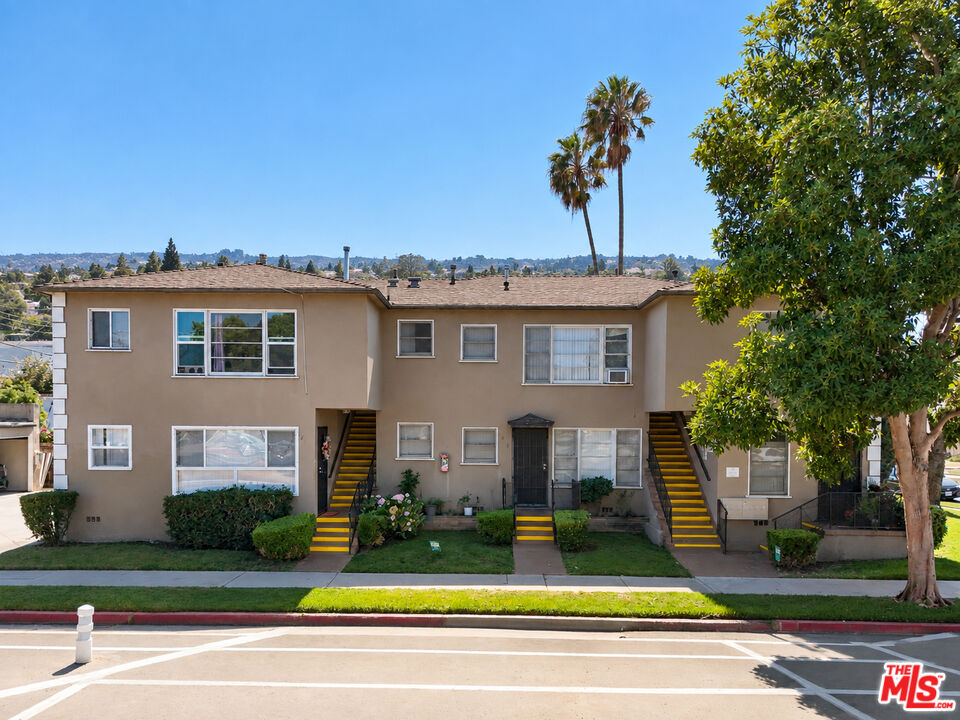 Property photo for 5470 W San Vicente Blvd, Los Angeles, CA