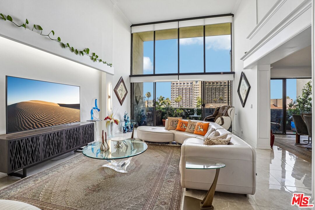 Property photo for 325 N Oakhurst Dr, #PH2, Beverly Hills, CA