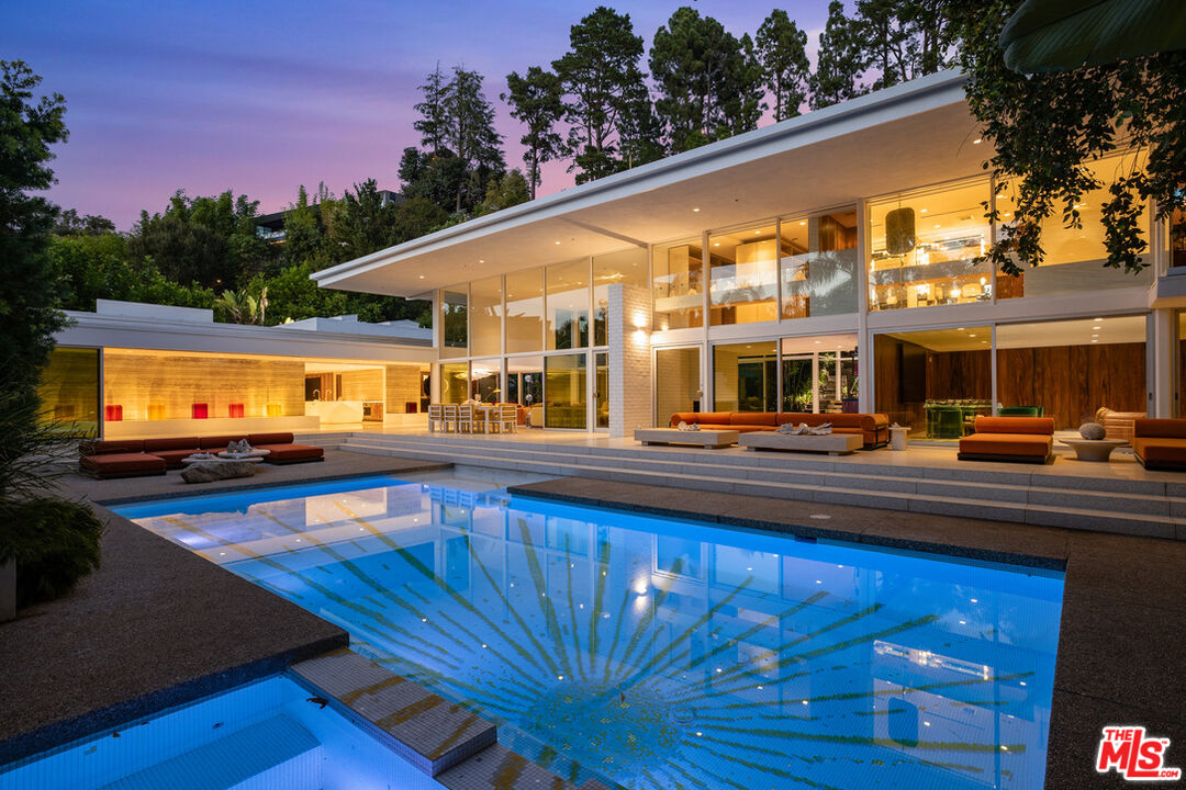 Property photo for 400 Castle Pl, Beverly Hills, CA