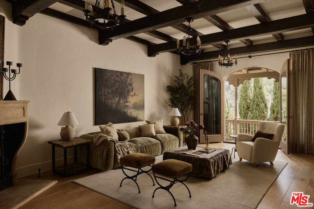 Property photo for 1588 Viewsite Dr, Los Angeles, CA