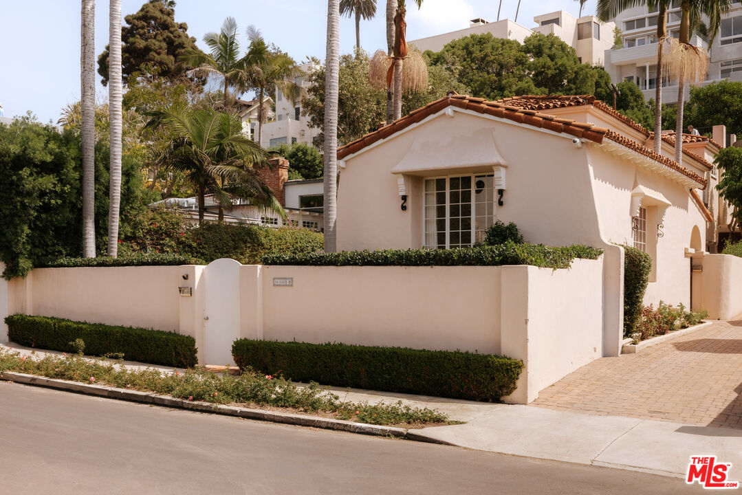 Property photo for 144 Mabery Rd, Santa Monica, CA