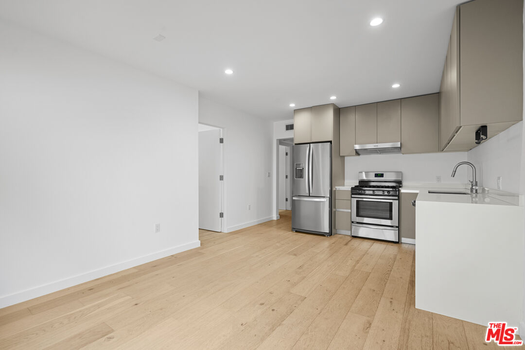 Property photo for 11795 Gateway Blvd, #3, Los Angeles, CA