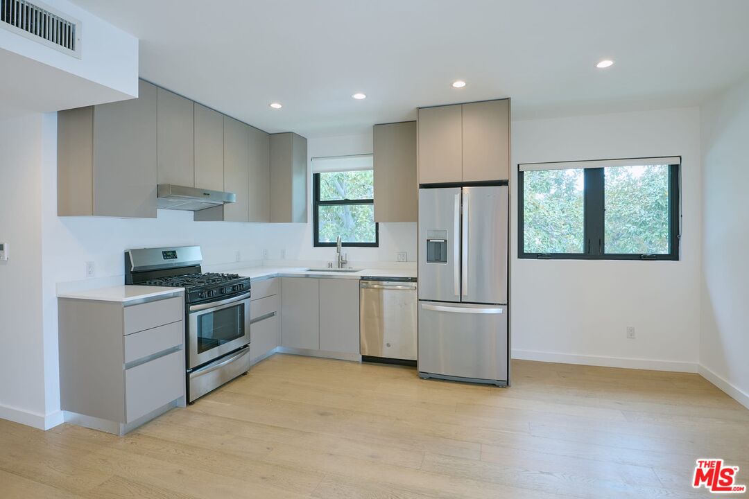 Property photo for 11785 Gateway Blvd, #6, Los Angeles, CA