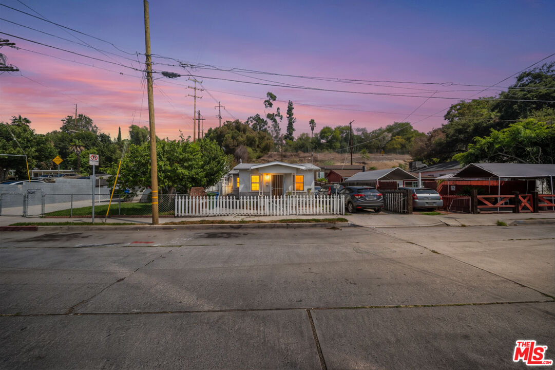 6407 La Riba Way, Los Angeles, CA 90042 Twilight Front House