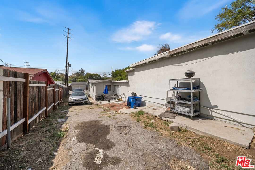 6407 La Riba Way, Los Angeles, CA 90042 Backyard