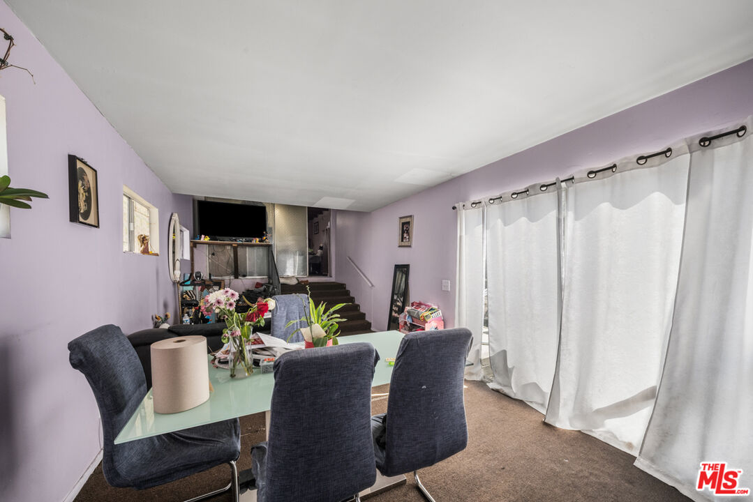 6407 La Riba Way, Los Angeles, CA 90042 Dining Area
