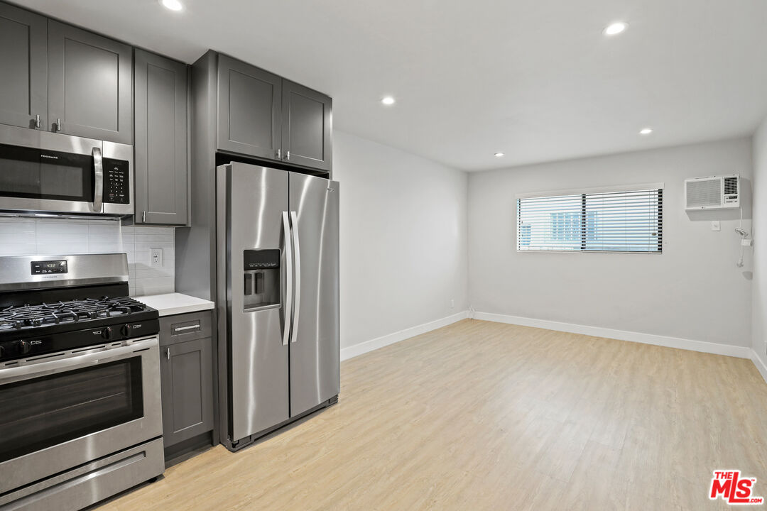 Property photo for 3314 S MENTONE AVE, #4, Los Angeles, CA