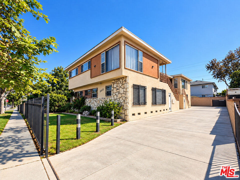 Property photo for 3012 Alsace Ave, Los Angeles, CA