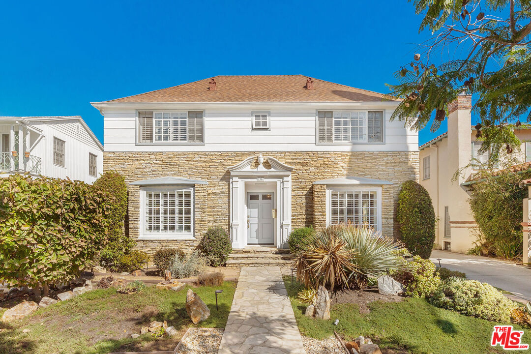 Property photo for 6527 Whitworth Dr, Los Angeles, CA