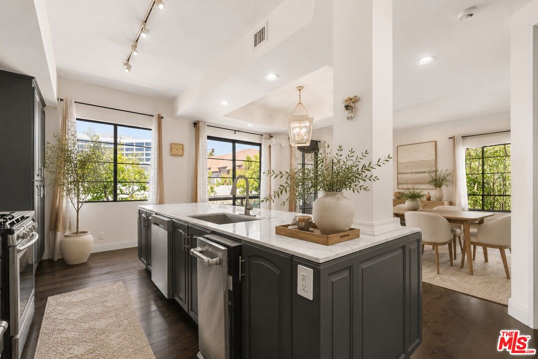 Property photo for 234 S Gale Dr, #209, Beverly Hills, CA