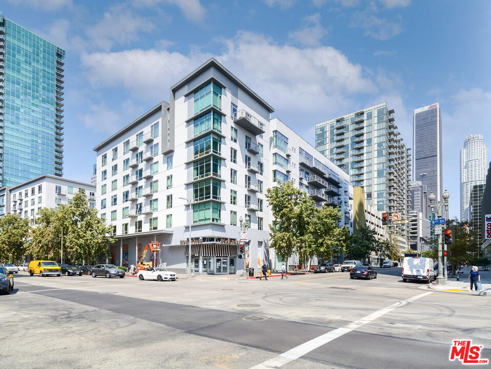 Property photo for 645 W 9th St, #607, Los Angeles, CA