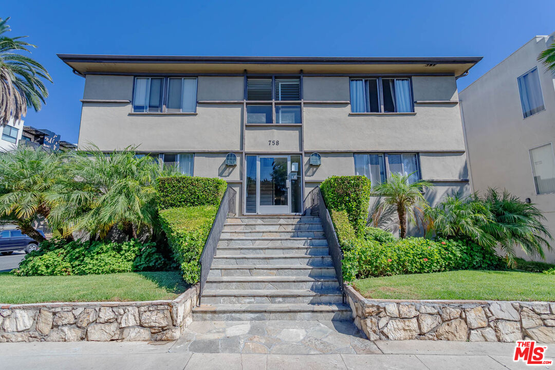 Property photo for 758 N Hudson Ave, #10, Los Angeles, CA
