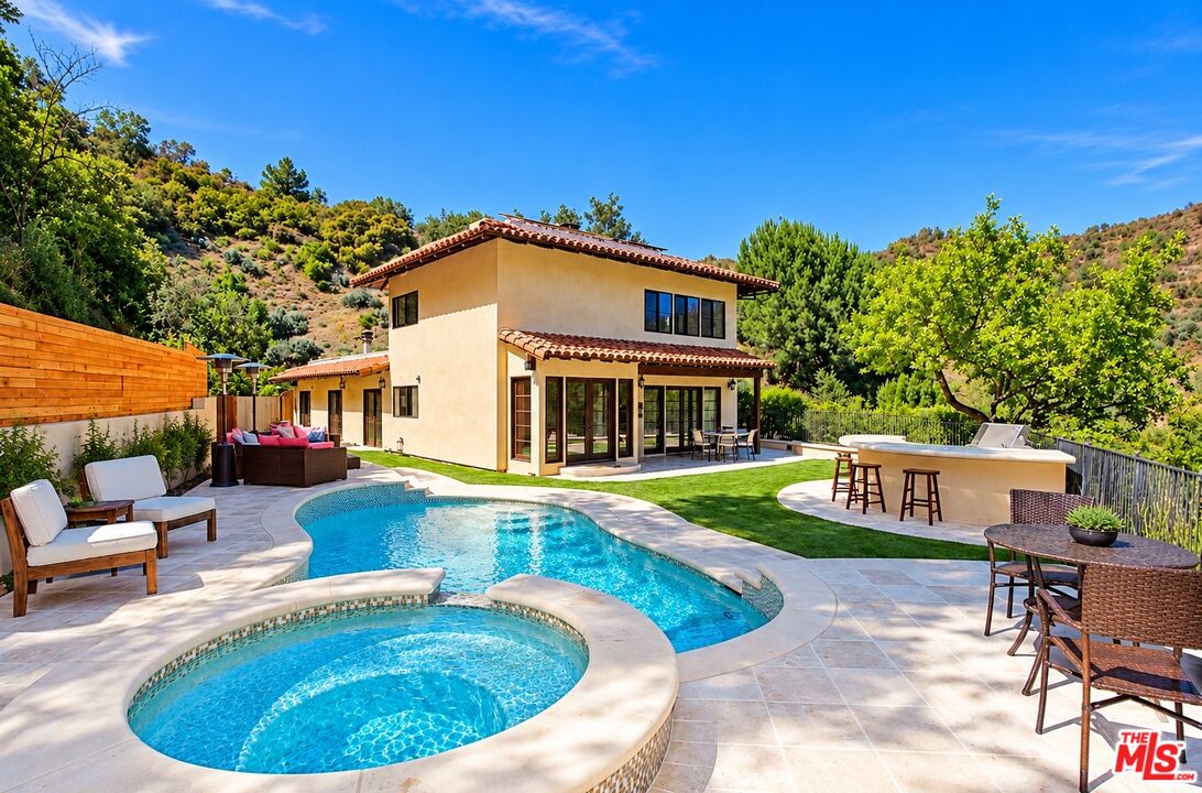Property photo for 13129 N Sherry Ln, Los Angeles, CA