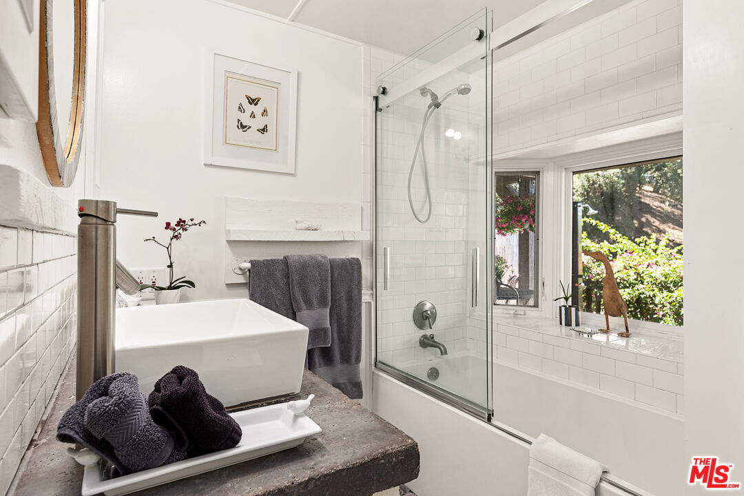 1553 Penny Rd, Topanga, CA 90290