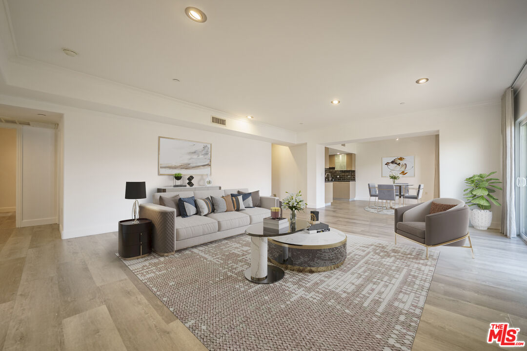 Property photo for 970 S St Andrews Pl, #306, Los Angeles, CA